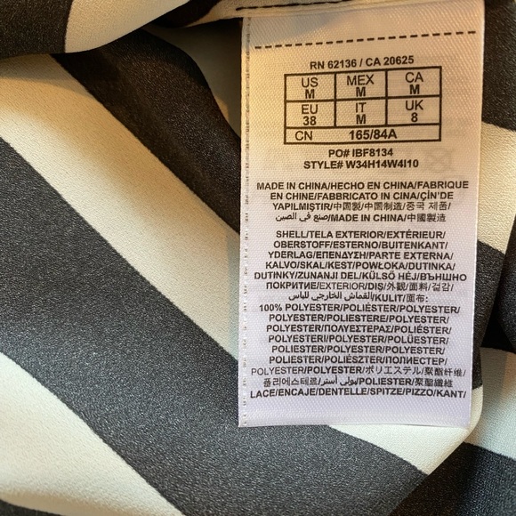 NWOT Tie-front Sleeveless Blouse - Picture 4 of 5